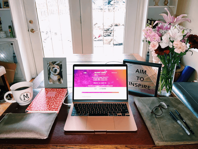 laptop-on-desk